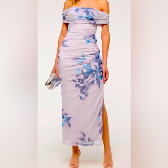 Abercrombie & Fitch Dresses & Skirts - Off-Shoulder Lavender Floral A&F Dress